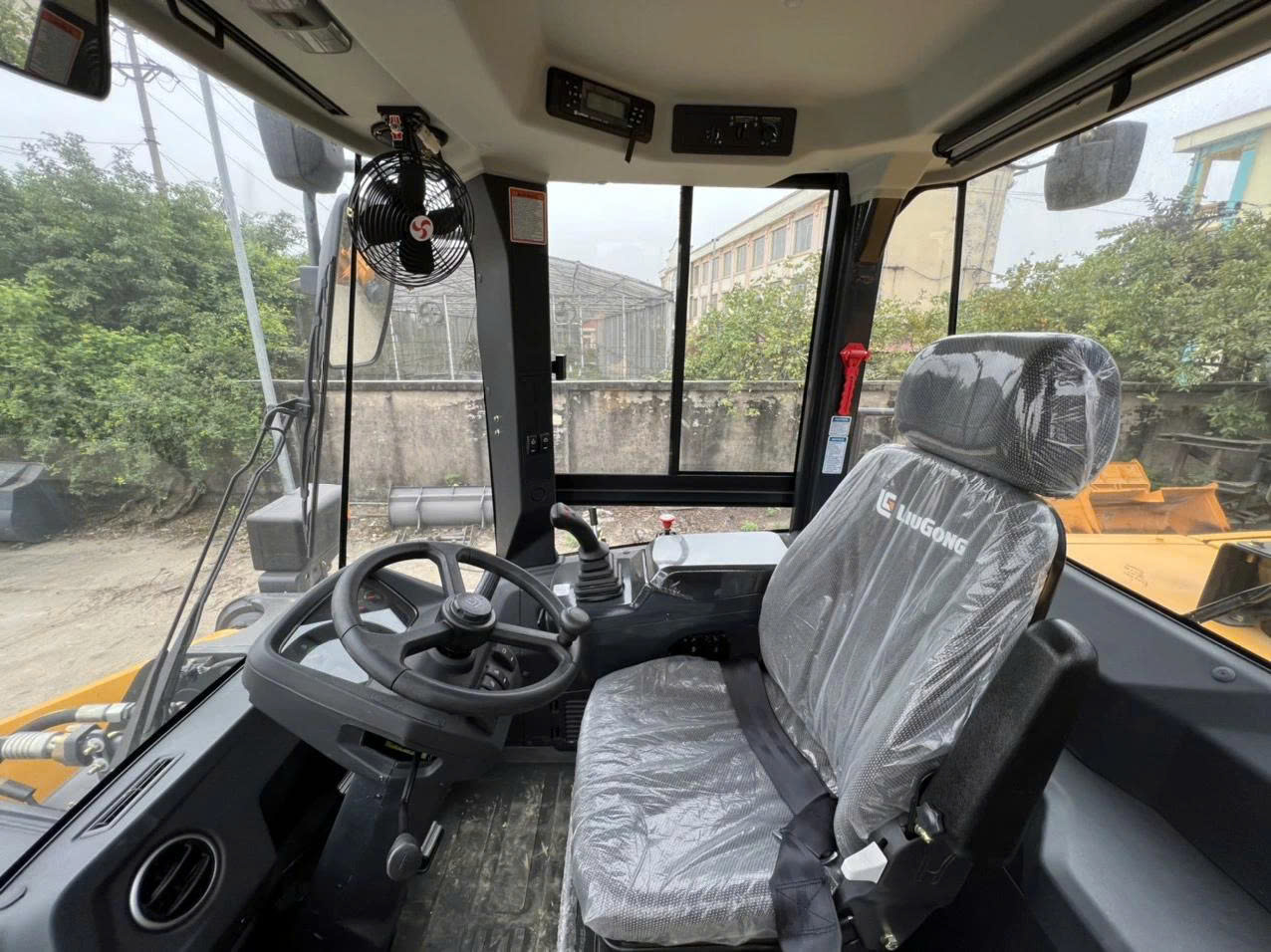 Cấu tạo máy xúc lật