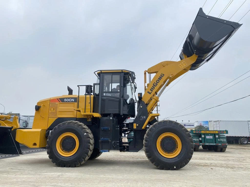 Máy xúc lật gầu 4,2m3