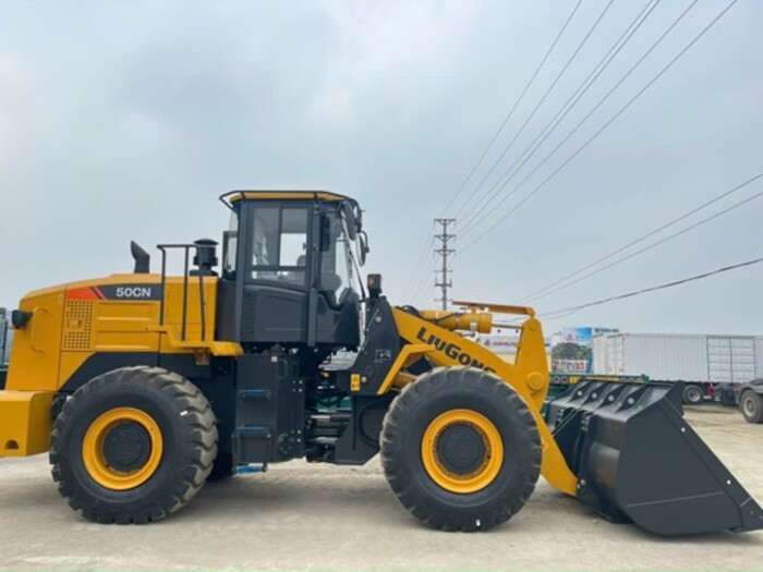 Máy xúc lật gầu 4,2m3