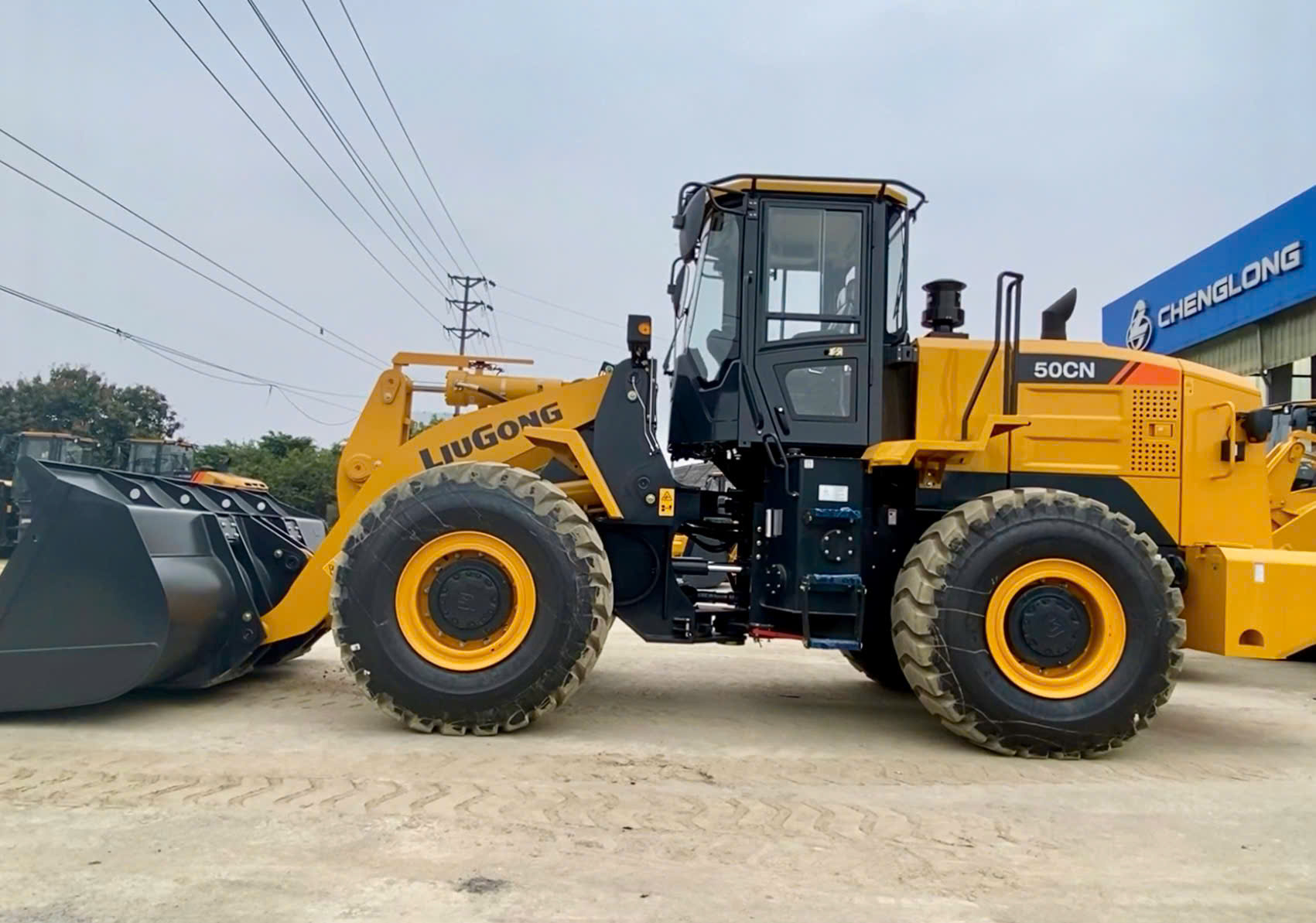 máy xúc gầu nhỏ