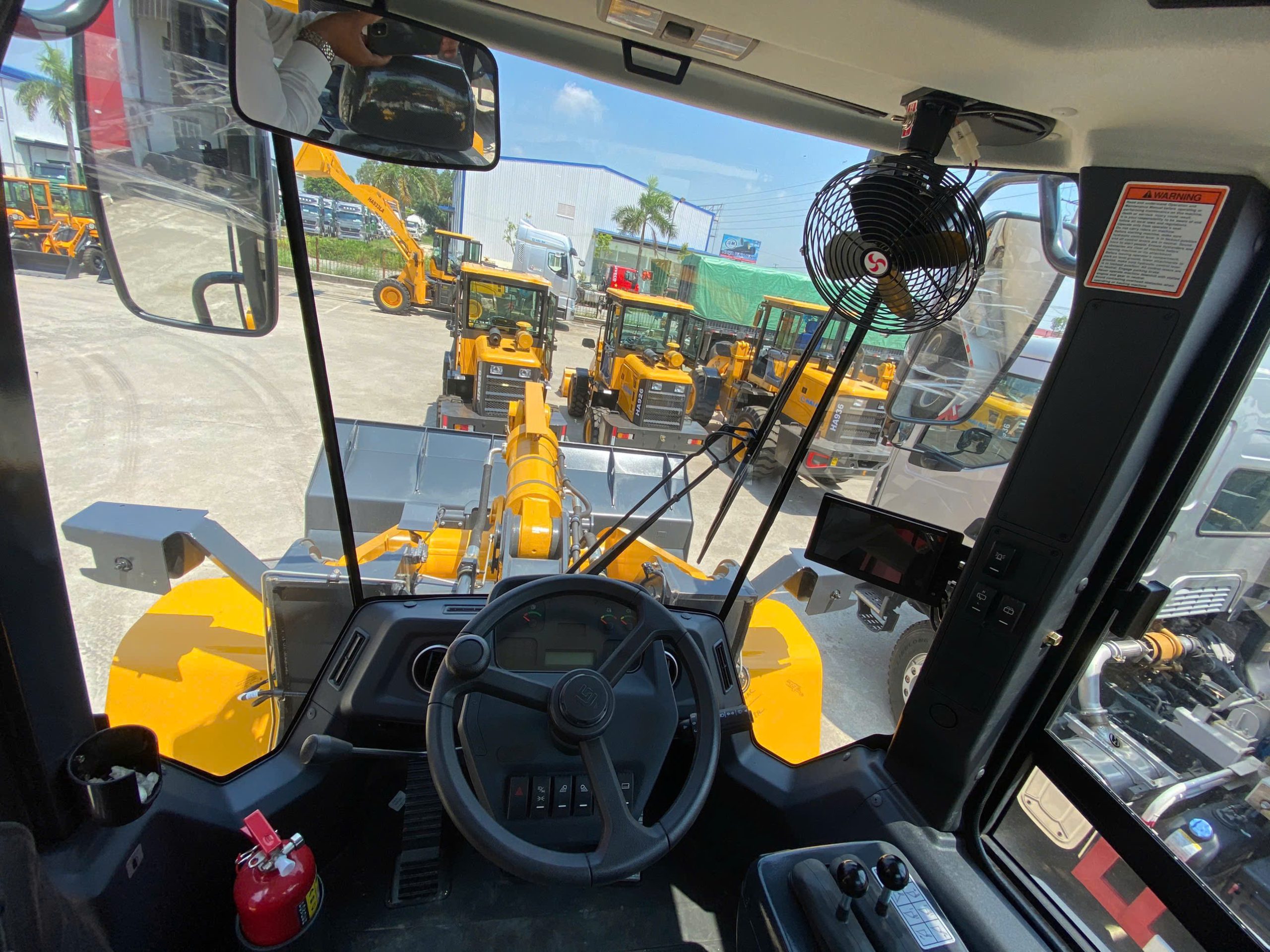 xe xúc lật LiuGong nhập khẩu